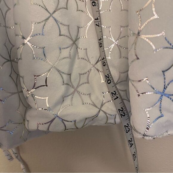 White fleece modern silver print Christmas Tree Skirt Round 49” Holiday Decor - Picture 4 of 8